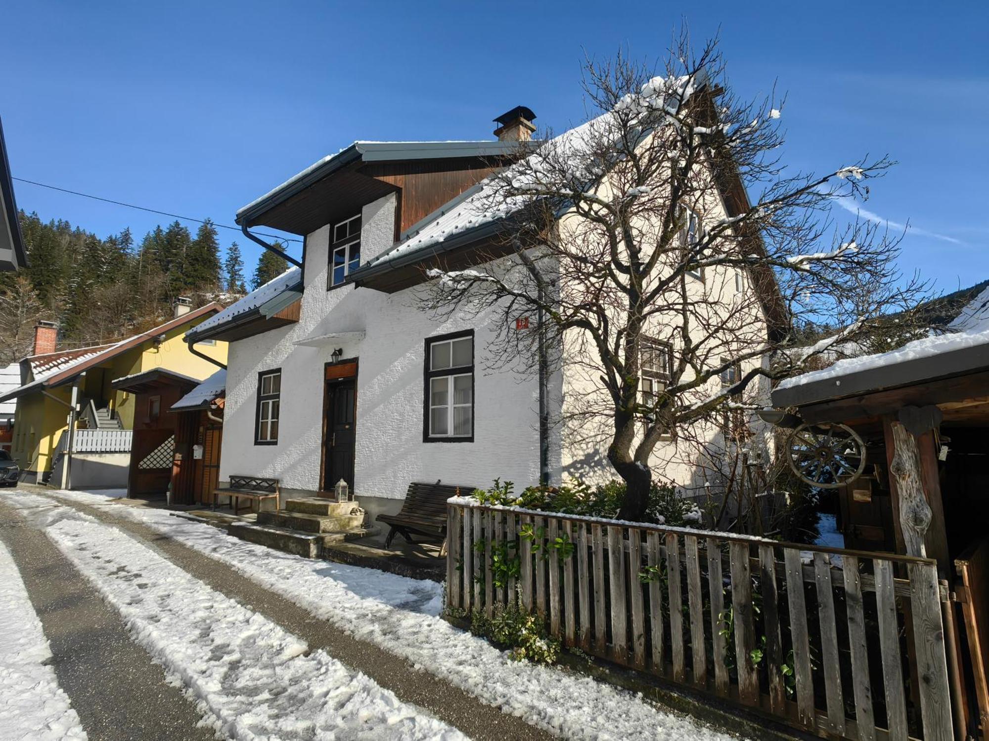 Hisa Hortenzija Luče エクステリア 写真